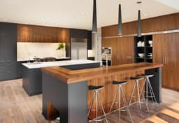 5e8ce1a5818d8_varathanepoliinterior1.jpg miniatura