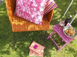 5ed3c71e32291_job2783rocwickerchairsidetableaboveshotbeautyeuropean.jpg miniatura