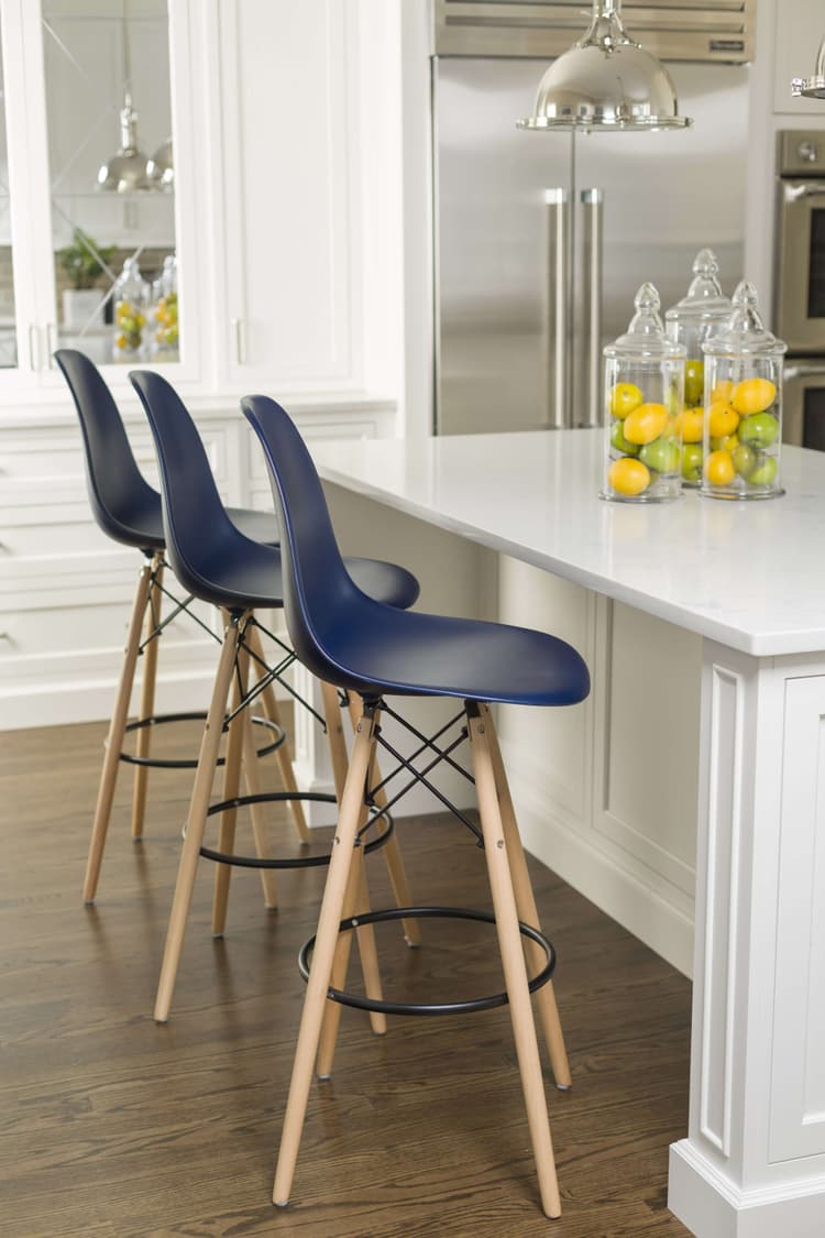 Imagen 5ed3c9bfac408_300115spp02000216srtsatinclassicnavychairsafter4-2.jpg