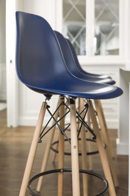 5ed3ccd74ab37_300115spp02000216srtsatinclassicnavychairsafter5.jpg miniatura