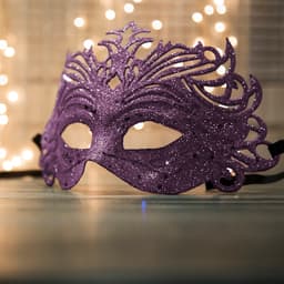 5ed3e6af74691_glitter-purpura-mascara.jpg miniatura