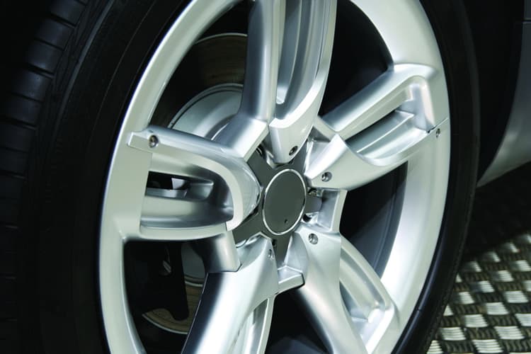 Imagen 5ed44f8f6bc96_automotivellantasrines3.jpg