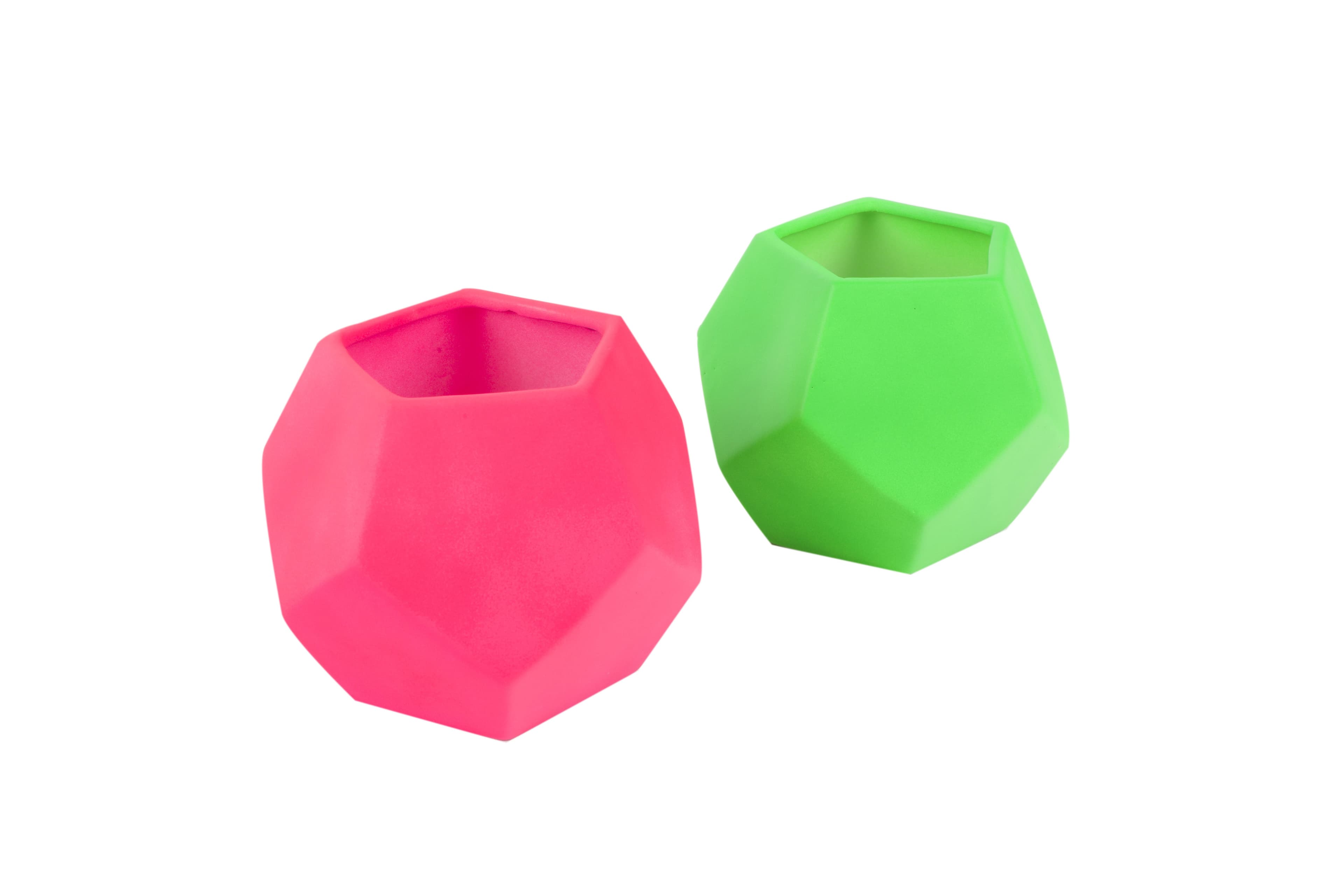 Imagen 5ed441f42f01f_300a0533tes03441016tescraftspraypropsfluorescentoctagons.jpg